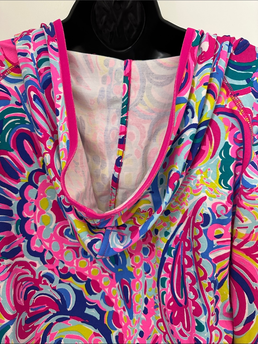 Lilly Pulitzer V-Neck Hooded Tunic in Bright Multi-Paisley Print - Picture 8 of 8